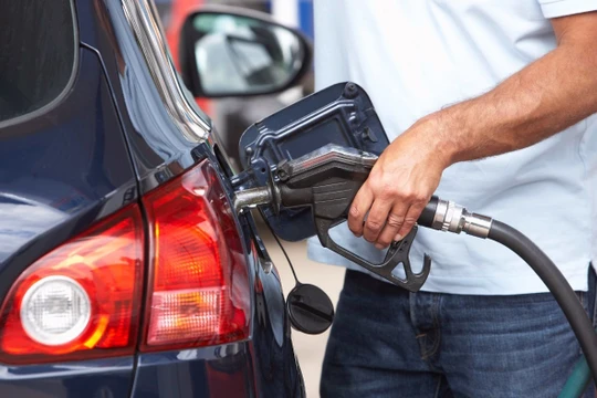 Những yếu tố giúp tài xế ô tô tiết kiệm nhiên liệu