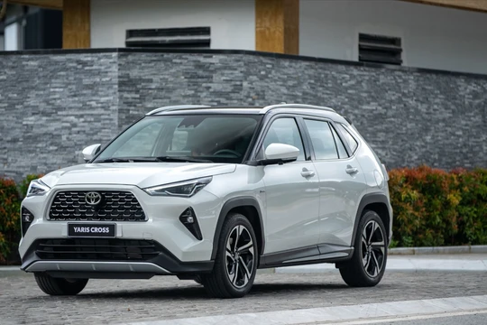 Doanh số sụt giảm, Vios và Yaris Cross "gồng gánh" doanh số của Toyota