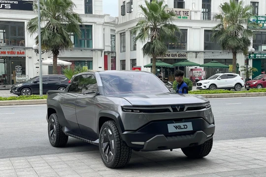 Hé lộ hình ảnh đầu tiên của siêu phẩm bán tải điện VinFast Wild tại Việt Nam