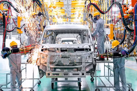 Chính thức ấn định thời gian khách mua ô tô mới được giảm 50% lệ phí trước bạ