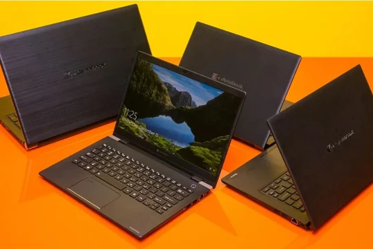 Chiếc laptop mà Sharp giới thiệu đến người tiêu dùng trong triển lãm CES 2020 (Ảnh: Cnet)