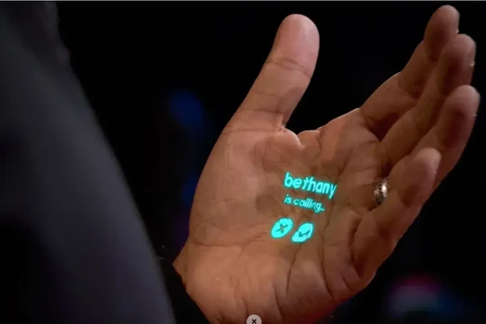 Thiết bị đeo AI có thể khiến những chiếc smartphone trở nên lỗi thời (Ảnh: IE)