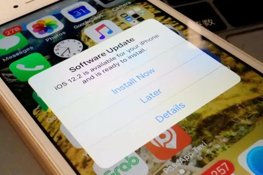 Apple mất 500 triệu USD vì vụ kiện cáo buộc công ty cố tình làm giảm hiệu năng những chiếc iPhone cũ (Ảnh: Gizmodo)