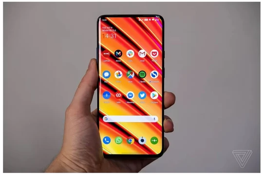 Người dùng OnePlus bị đánh cắp thông tin cá nhân (Ảnh: The Verge)