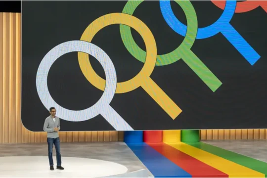 Hàng loạt các trang web nổi tiếng bày tỏ sự bức xúc khi Google tích hợp AI vào công cụ tìm kiếm (Ảnh: CNBC)