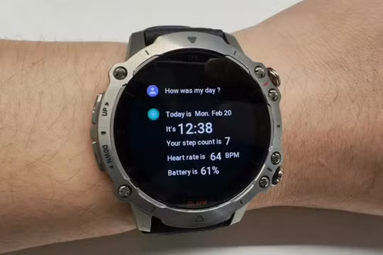 Mẫu đồng hồ thông minh đầu tiên trên thế giới tích hợp ChatGPT (Ảnh: Gizmochina)