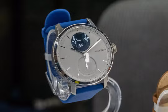 Chiếc đồng hồ được cho là đối thủ của Fitbit (Ảnh:The Verge)