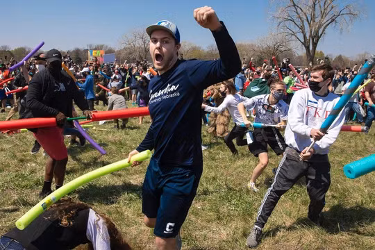 Cuộc chiến của những người tên Josh (Ảnh: Insider)