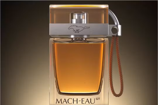 Nước hoa mùi xăng xe? (Ảnh: Gizmochina)