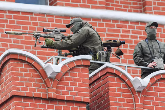 "Siêu súng bắn tỉa" được sử dụng để bảo vệ Tổng thống Nga (Ảnh: RBTH)