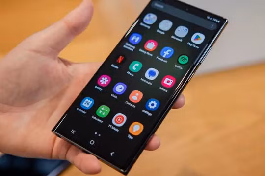 Galaxy S23 chứa quá nhiều ứng dụng rác.