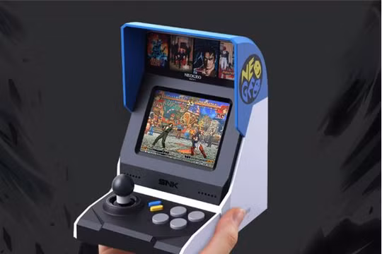 Máy chơi game NEOGEO Mini (Ảnh: Gizmochina)