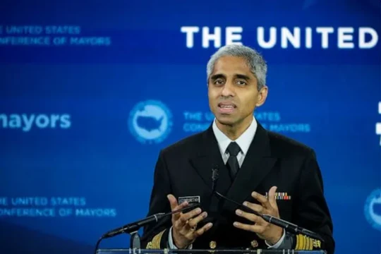 Mỹ quan ngại trước tình trạng thanh thiếu niên dành quá nhiều thời gian cho mạng xã hội (Ảnh: Yahoo)