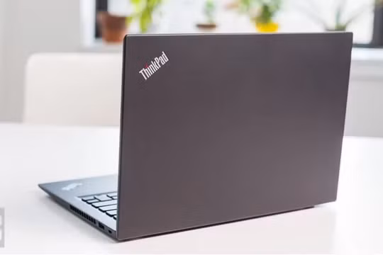 Nhắc đến dòng ThinkPad của Lenovo người dùng sẽ nghĩ ngay đến những chiếc laptop doanh nhân mỏng nhẹ (Ảnh: PC Mag)