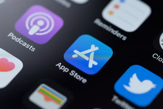 Doanh thu App Store giảm mạnh, Apple quay cuồng (Ảnh: Phone Arena)