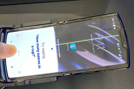 Màn hình chiếc máy xuất hiện sọc (Ảnh: Arstechnica)