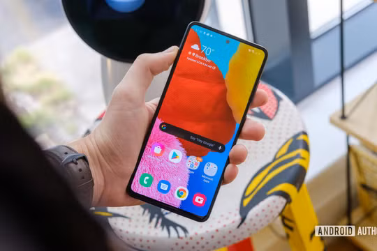 Samsung Galaxy A51 (Ảnh: Android Authority)