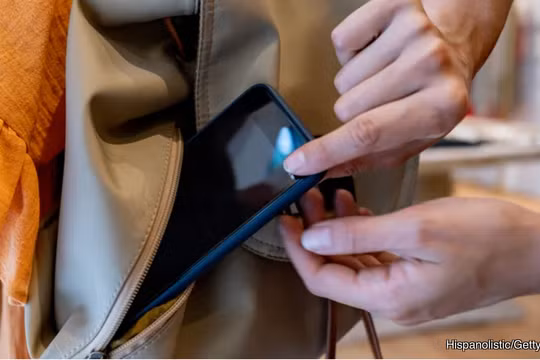 Tính năng trên iPhone giúp bạn bảo vệ dữ liệu cá nhân khi điện thoại bị mất cắp (Ảnh: Slash Gear)