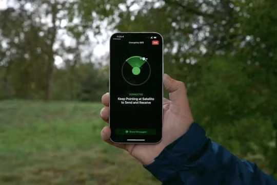 Tính năng độc đáo trên iPhone 14 sẽ mở ra một xu thế mới cho các mẫu smartphone 2023 (Ảnh: CNET)