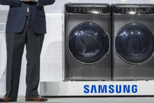 Người dùng bức xúc vì ứng dụng máy giặt của Samsung yêu cầu những quyền truy cập vô lý (Ảnh: Vice)