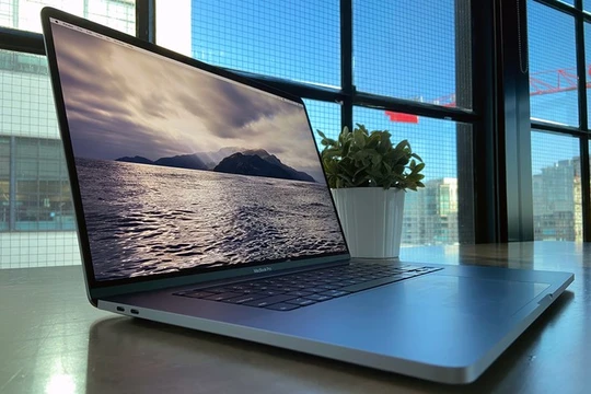 Trong tầm giá 50 triệu chọn mua Dell Precision 7550 hay Macbook Pro 16 2019 ? (Ảnh: Mac World)