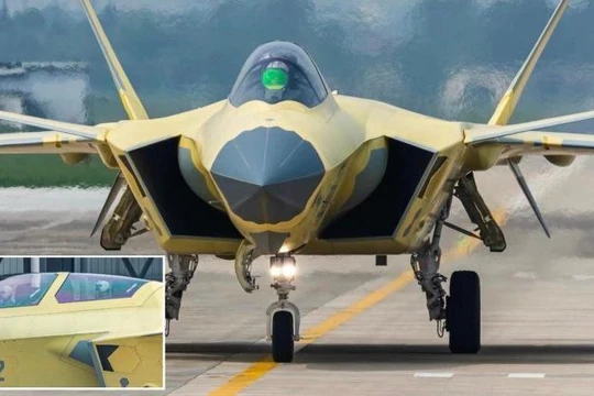 J-20AS, máy bay chiến đấu thế hệ thứ 5 hai chỗ ngồi đầu tiên trên thế giới của Trung Quốc (Ảnh: Military Watch Magazine)