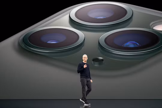 CEO Tim Cook tại sự kiện ra mắt iPhone 11. Ảnh: Phone Arena