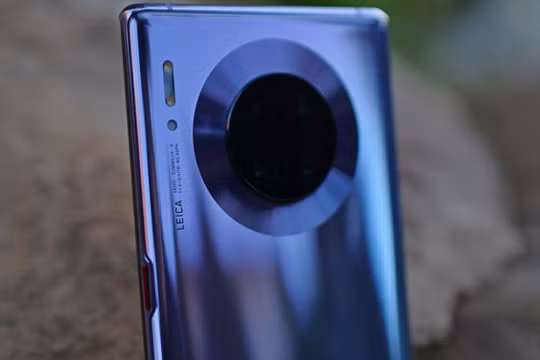 Huawei Mate 30 đạt doanh số kỷ lục chỉ sau 3 tháng phát hành (Ảnh: Android Authority)