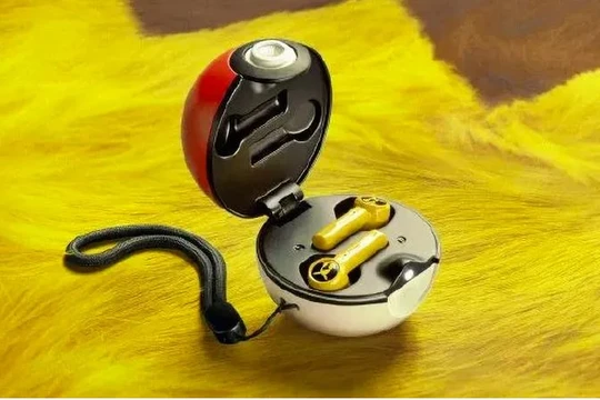 Chiếc tai nghe không dây Pokemon của Razer (Ảnh: Gizmodo)