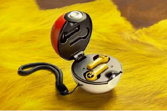 Chiếc tai nghe không dây Pokemon của Razer (Ảnh: Gizmodo)