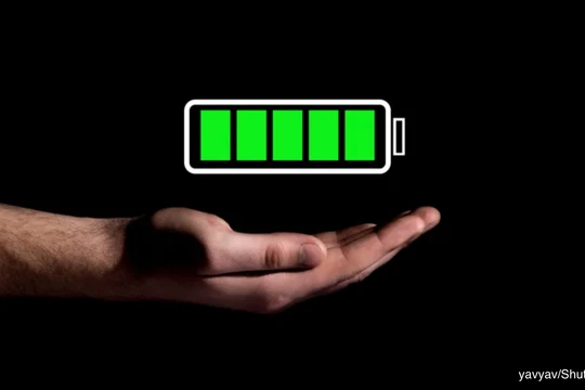 10 mẹo tối ưu hóa tuổi thọ pin trên các thiết bị điện tử (Ảnh: Slash Gear)