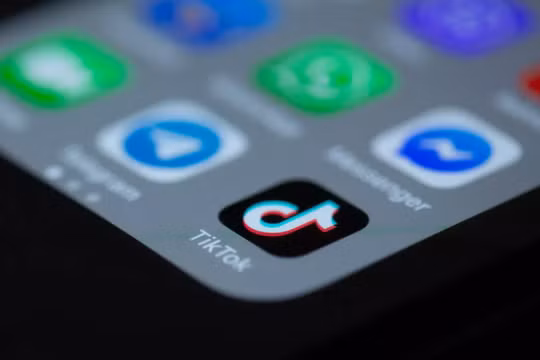 Ủy ban EU yêu cầu các nhân viên xóa TikTok trên các thiết bị cá nhân vì những lo ngại an ninh mạng (Ảnh: Tech Spot)