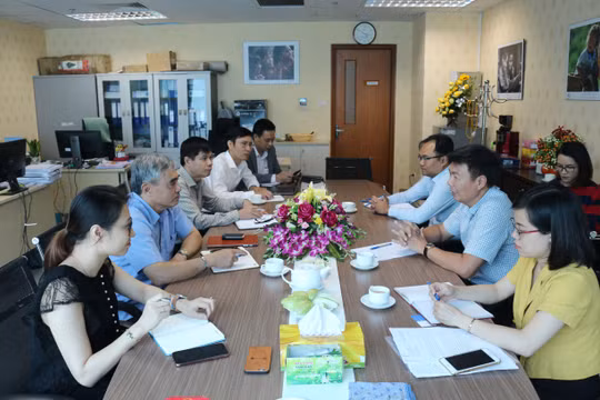 Cuộc họp bàn về vấn đề doanh nghiệp khoa học công nghệ