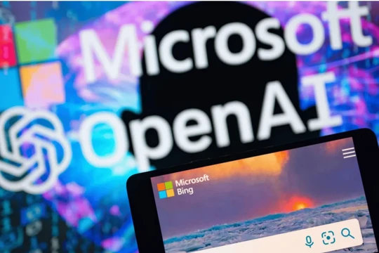 Với việc hợp tác với OpenAI, Microsoft tự tin cạnh tranh với Google (Ảnh: IE)