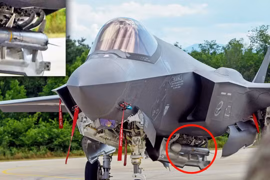 Tiêm kích F-35A của Mỹ được trang bị tên lửa AIM-120 ngay cả khi không chiến đấu (Ảnh: The Drive)