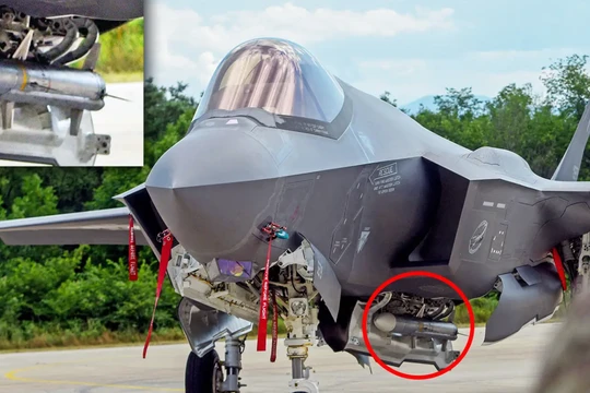 Tiêm kích F-35A của Mỹ được trang bị tên lửa AIM-120 ngay cả khi không chiến đấu (Ảnh: The Drive)
