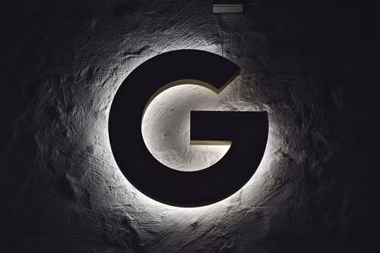Google trả một khoản tiền khủng để Apple dừng phát triển công cụ tìm kiếm (Ảnh: Gizmodo)