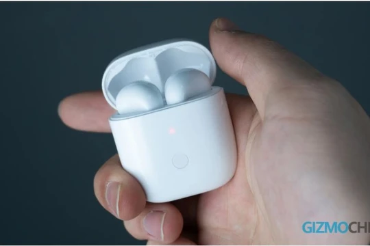 Realme Buds Air có thiết kế chẳng khác gì chiếc AirPods (Ảnh: Gizmochina)