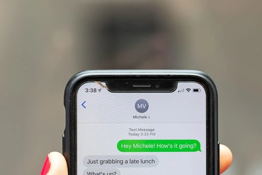 Tính năng iMessage trên iPhone (Ảnh: Android Authority)