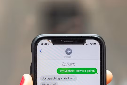 Tính năng iMessage trên iPhone (Ảnh: Android Authority)