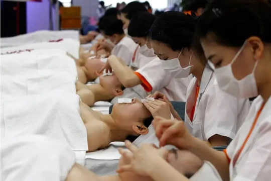 Làn sóng nữ quyền nổi lên mạnh mẽ tại Hàn Quốc (Ảnh: Insider)