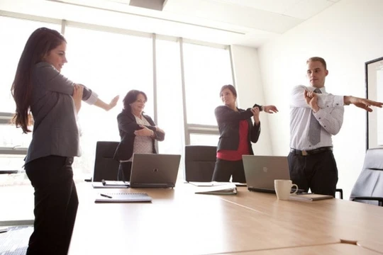 Tập thể dục là một điều đó rất xa xỉ đối với dân văn phòng (Ảnh: Google)