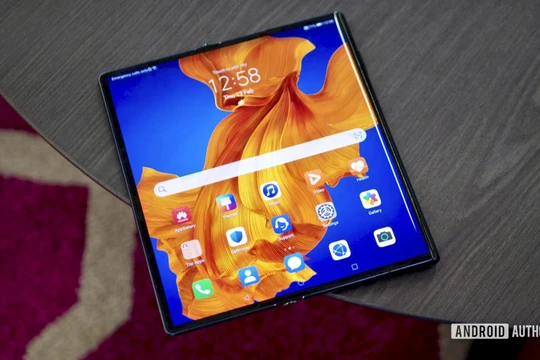 Huawei Mate XS (Ảnh: Android Authority)
