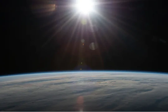 Trạm vũ trụ quốc tế quay quanh Đại Tây Dương về phía tây nam của Nam Phi (Ảnh: Washington Post)