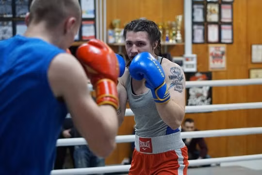 Cô gái chứng minh phụ nữ không phải là "phái yếu" (Ảnh: OddCentral)