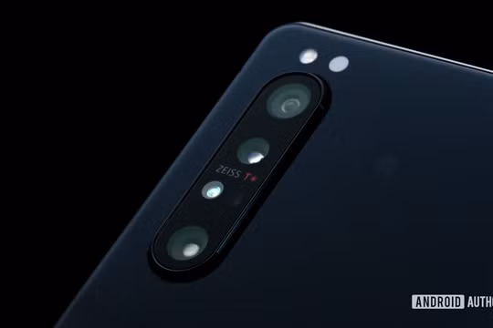 Sony Xperia 1 II (Ảnh: Andorid Authority)