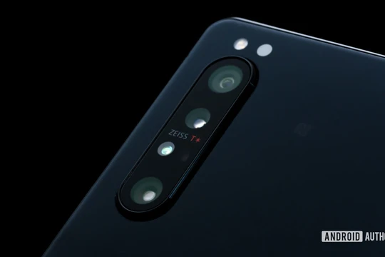 Sony Xperia 1 II (Ảnh: Andorid Authority)