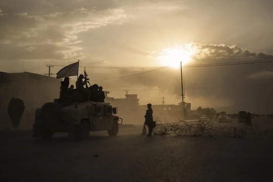 Mỹ ước tính số vũ khí bị bỏ lại Afghanistan có giá trị lên đến 7 tỷ USD (Ảnh: RT)