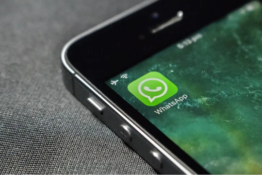 WhatsApp đang thử nghiệm tính năng tin nhắn đọc một lần (Ảnh: Tech Radar)