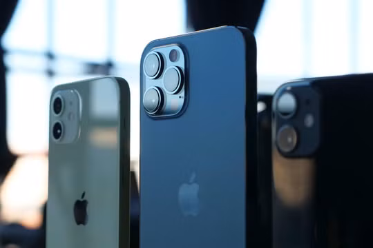 Apple phải trả hàng triệu USD vì để lộ hình ảnh nhạy cảm của người dùng (Ảnh: 9to5mac)